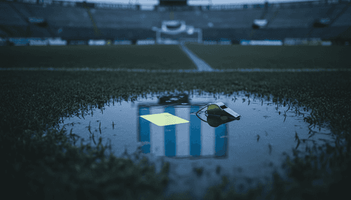 Atlético Tucumán edged it by a narrow margin and held on with 10 after R. Ruiz's goal